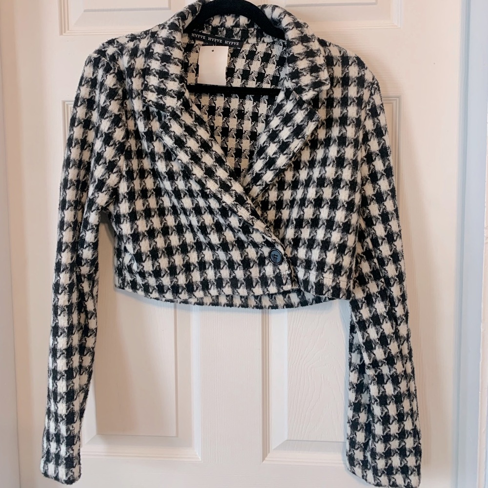Houndstooth cropped jacket